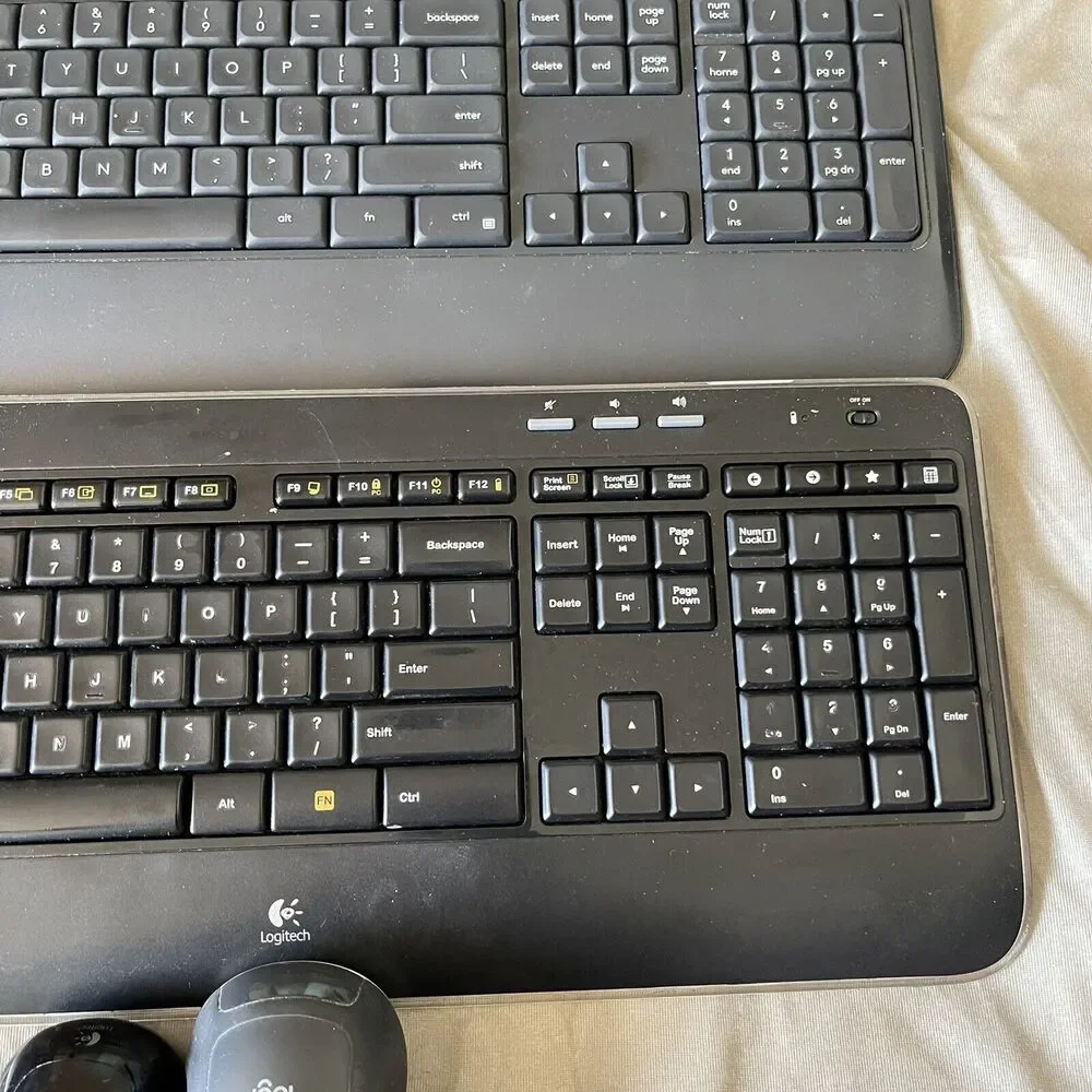 Lot of 4 Keyboards 2 Mouses For Repair Or Parts K520, K540 Logi Logitech Broken